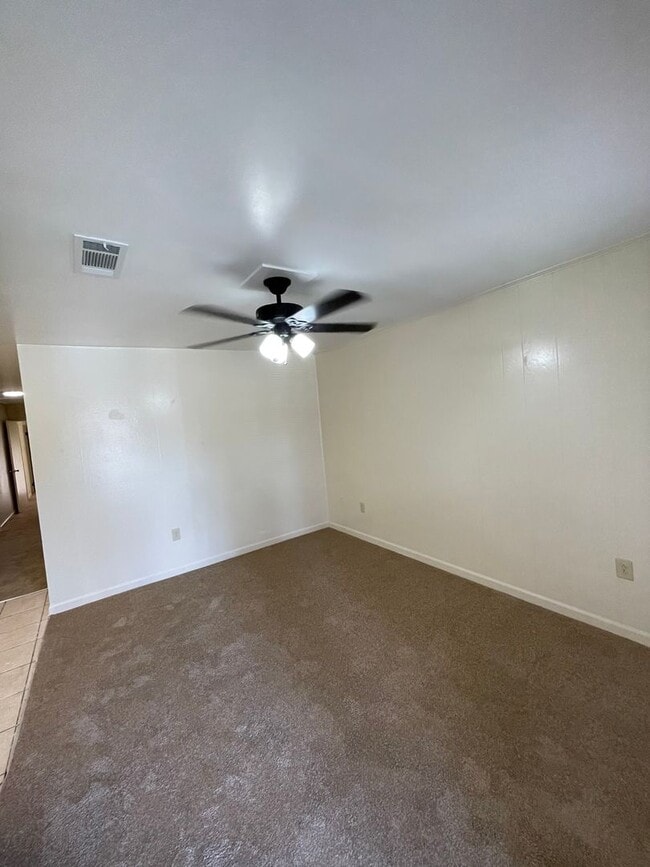 8154 Jefferson Park Dr in Baton Rouge, LA - Building Photo - Building Photo