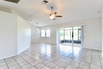 227 Belfort Pl in Valrico, FL - Building Photo - Building Photo