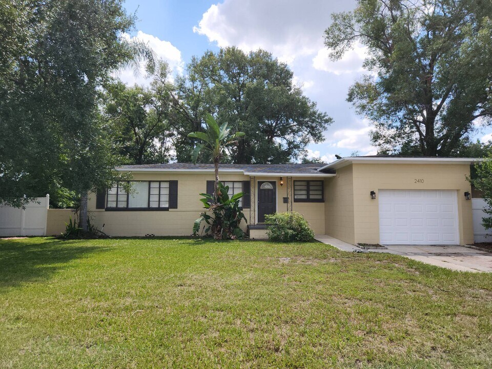 2410 Chelsea St in Orlando, FL - Foto de edificio