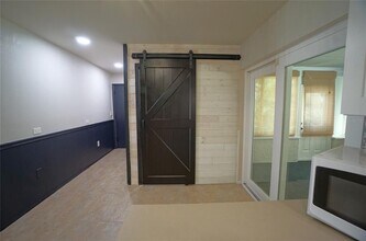 1010 Mainsail Way in Palm Harbor, FL - Building Photo - Building Photo