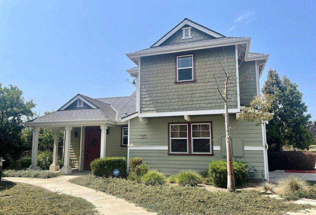 1655 Chianti Ln in Santa Maria, CA - Building Photo