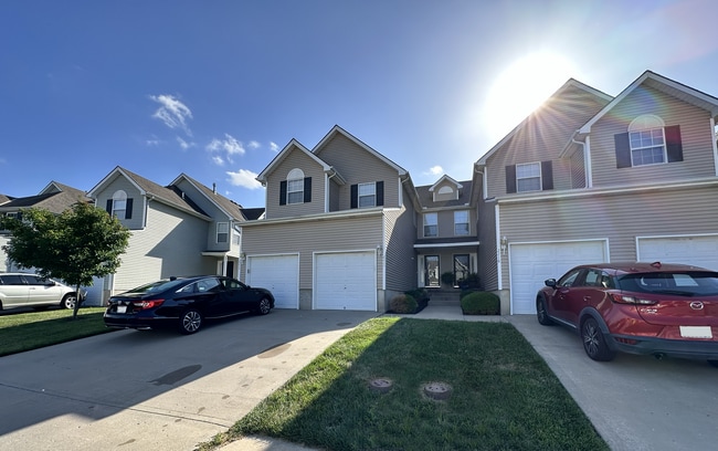 property at 2220 SW Rambling Vine Rd