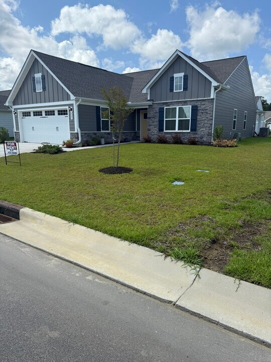 867 Ashlar Cir in Navassa, NC - Building Photo