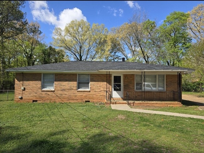property at 2616 Gamma Cir NW