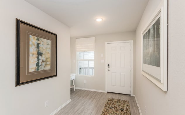 9843 Butte Crk in San Antonio, TX - Building Photo - Building Photo