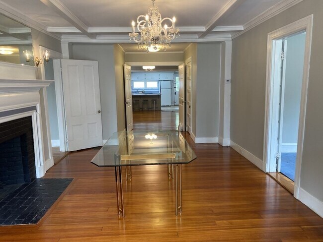 60 Washington St in Wellesley, MA - Building Photo - Building Photo