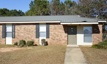 Fort Deposit Villas in Fort Deposit, AL - Foto de edificio - Building Photo