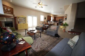 610 Maiden Ln in Austin, TX - Foto de edificio - Building Photo