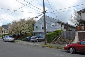 555 NE Fargo St in Portland, OR - Building Photo - Building Photo