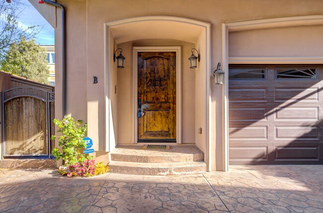 612 N Juanita Ave in Redondo Beach, CA - Building Photo - Building Photo