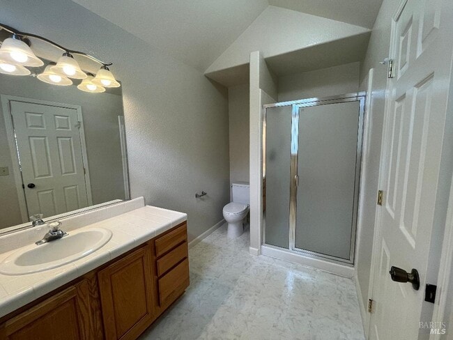 12 Monterey Ct in Novato, CA - Building Photo - Building Photo