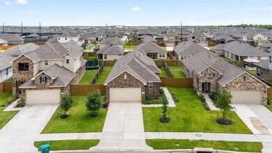 1234 Lone Pine Dr in Iowa Colony, TX - Building Photo - Building Photo