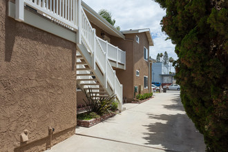 1717 Temple Ave in Long Beach, CA - Building Photo - Building Photo