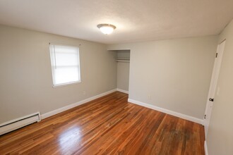 18 Essex St in Quincy, MA - Building Photo - Building Photo