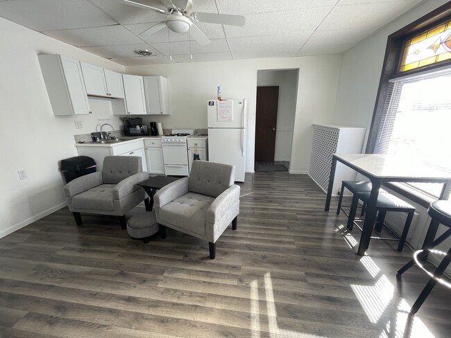 property at 1023 S Lincoln St
