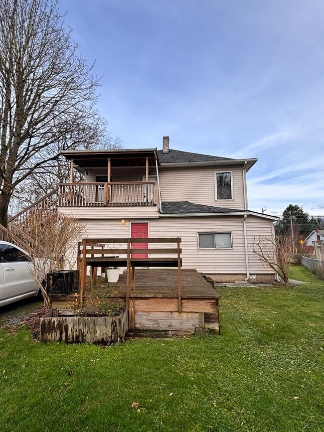 property at 1129 E State St