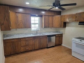 307 S Berry St in Burkburnett, TX - Building Photo - Building Photo