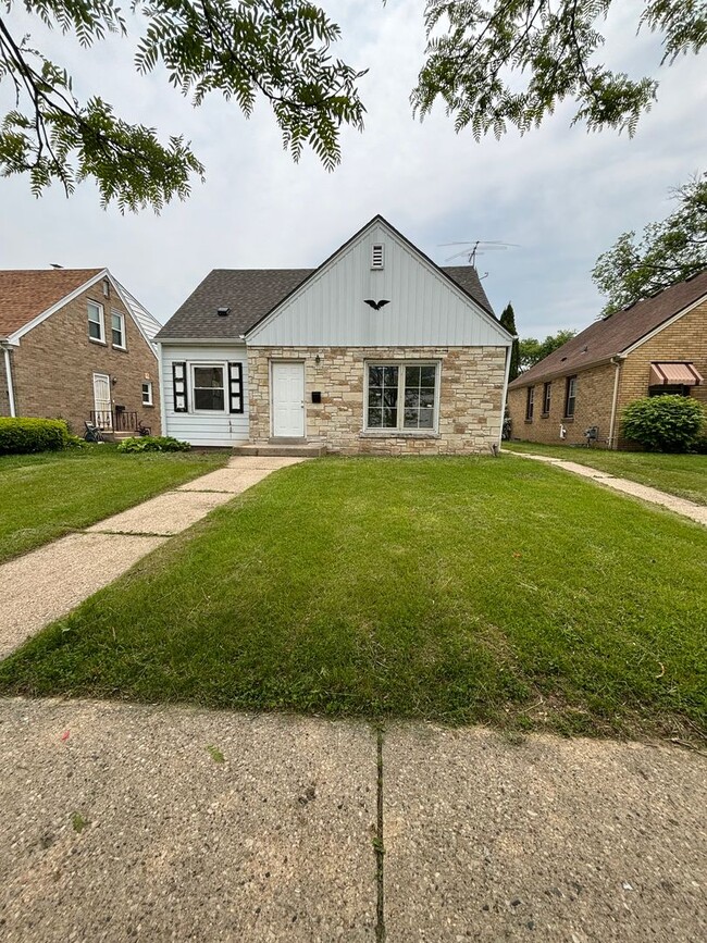 property at 4506 N 42nd St