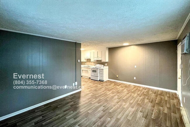 2582 Alcott Rd in Richmond, VA - Foto de edificio - Building Photo