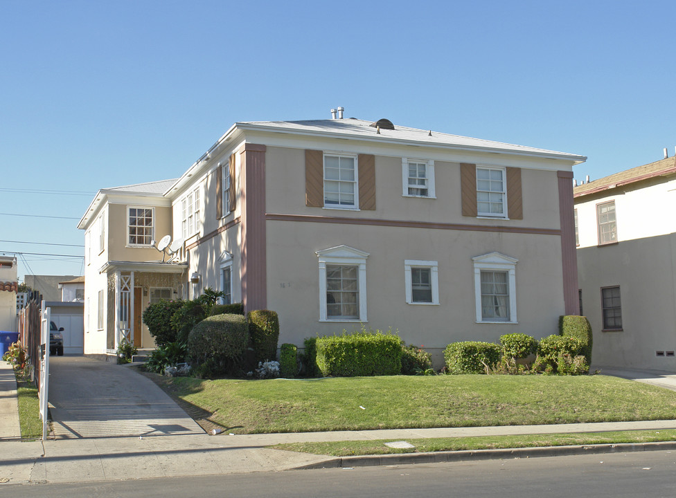 1631 S Bronson Ave in Los Angeles, CA - Building Photo