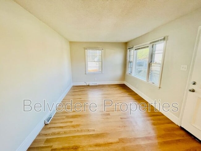 616 S Holden Rd in Greensboro, NC - Building Photo - Building Photo