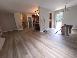 2415 Raeford Rd in Fayetteville, NC - Building Photo - Building Photo