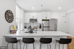 700 S 2nd St in Philadelphia, PA - Building Photo