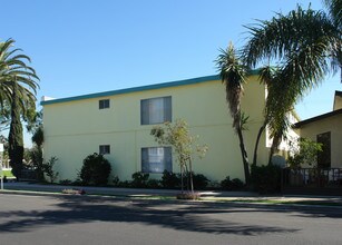 1000 Electric Ave in Seal Beach, CA - Building Photo - Building Photo