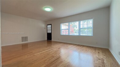 1520 NE 108th St in North Miami, FL - Building Photo - Building Photo