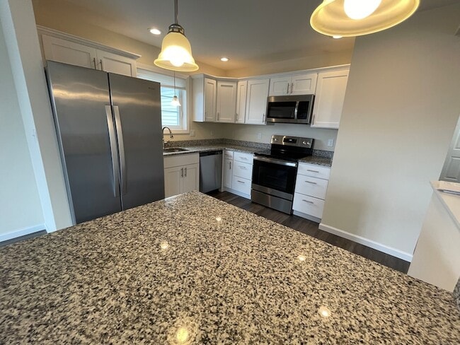 28 Woodside Dr in Tolland, CT - Building Photo - Building Photo