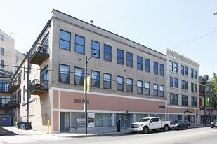 The Lincoln Lofts in Chicago, IL - Building Photo