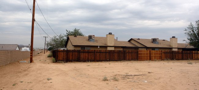 13058 Mohawk Rd in Apple Valley, CA - Building Photo - Building Photo