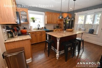 1200 Bay Highlands Dr in Annapolis, MD - Building Photo - Building Photo