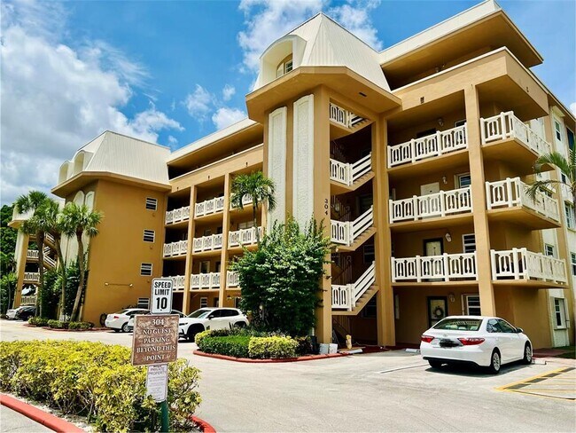 304 Golfview Rd
