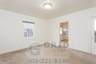 1234 N Watts St in Portland, OR - Building Photo - Building Photo