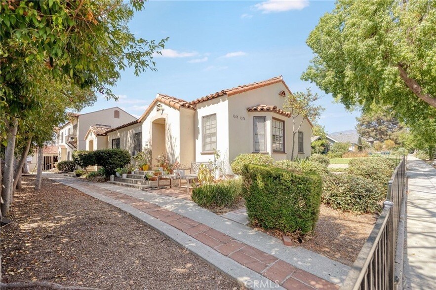 1375 N Mentor Ave, Unit A in Pasadena, CA - Foto de edificio