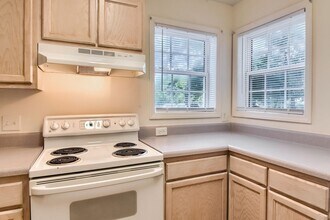 3710 Pardue Woods Pl in Raleigh, NC - Foto de edificio - Building Photo