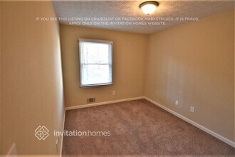 695 Bankshire Dr in Suwanee, GA - Building Photo - Building Photo