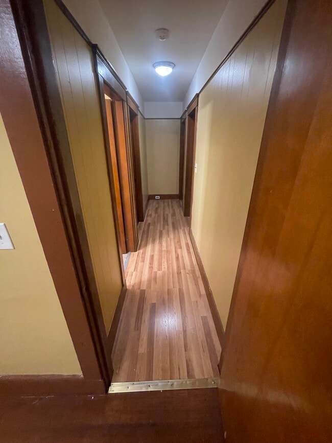 87 Ferry St, Unit 1 in Lawrence, MA - Foto de edificio - Building Photo