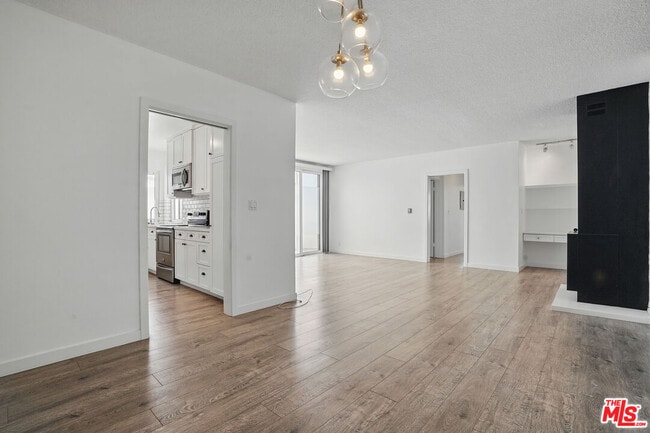 930 3rd St in Santa Monica, CA - Building Photo - Building Photo