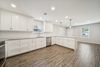 5429 S Norfolk Ave in Tulsa, OK - Building Photo - Building Photo