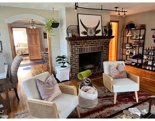 46 Blossom St-Unit -1 in Dedham, MA - Building Photo