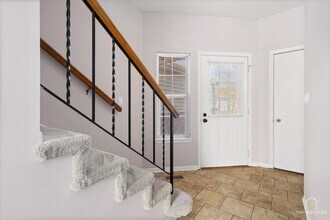 1260 Cranbrook Dr in Schaumburg, IL - Building Photo - Building Photo