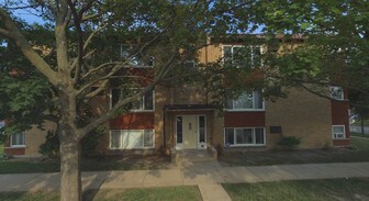 APTECH Investments Inc in Chicago, IL - Building Photo