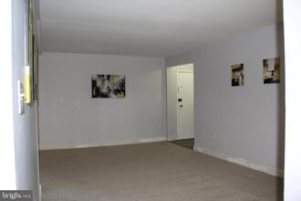 3360 Woodburn Rd in Annandale, VA - Building Photo - Building Photo