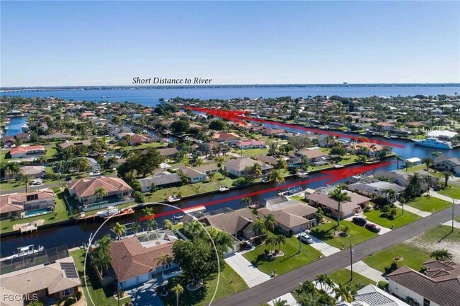 property at 2633 SE 19th Pl