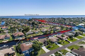 2633 SE 19th Pl in Cape Coral, FL - Building Photo - Building Photo