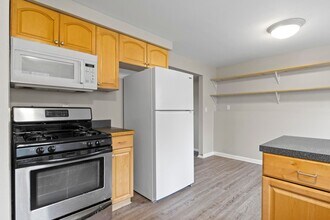 4938 Campbell St in Dearborn Heights, MI - Building Photo - Building Photo