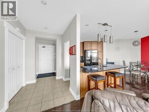 1225 Riverside Dr W in Windsor, ON - Building Photo - Building Photo