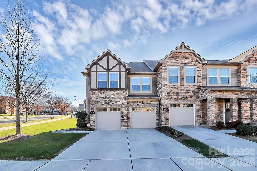 5688 Garrow Glen Rd in Charlotte, NC - Building Photo